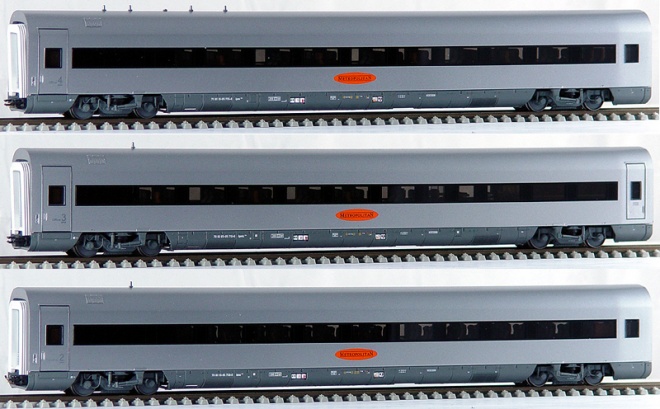 METROPOLITAN train set (Set 2)<br /><a href='images/pictures/LS_Models/46043.jpg' target='_blank'>Full size image</a>